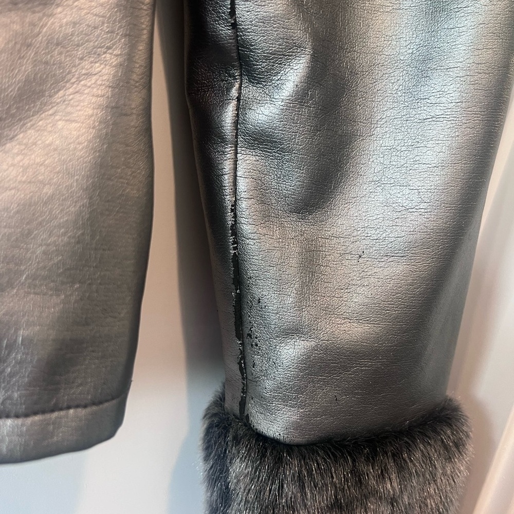 Vintage BB Dakota Silver Jacket with Faux Fur - Picture 5 of 8